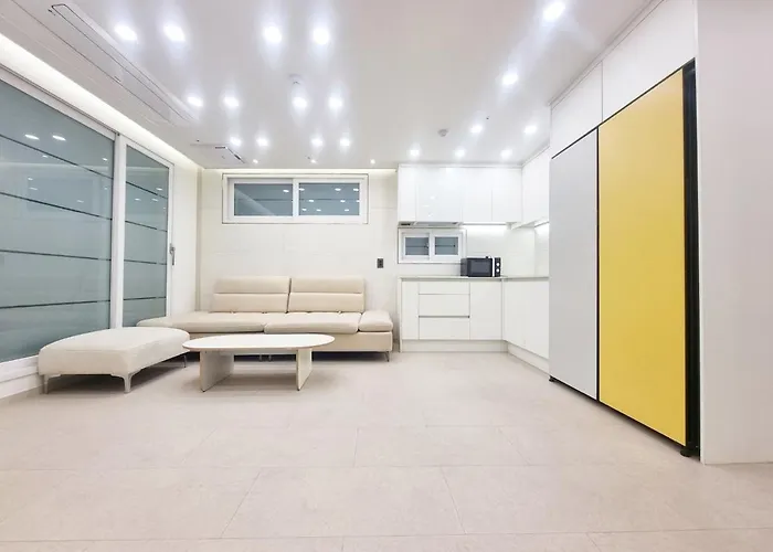 Luxury Terrace House *