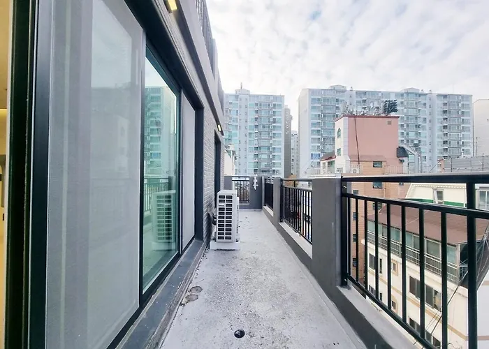 Luxury Terrace House